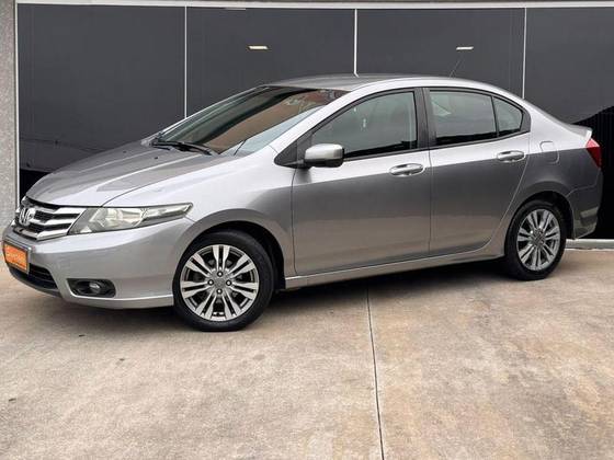 HONDA CITY 1.5 DX 16V FLEX 4P MANUAL HONDA CITY 1.5 DX 16V FLEX 4P MANUAL